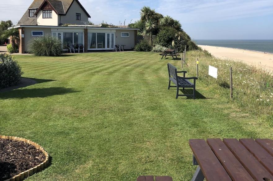 Our Hickling Contemporary Chalet Stunning Location Overlooking Sea & Sandy Beach