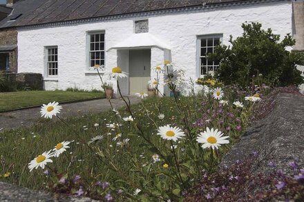 Boutique coastal retreat In Lovely Hamlet Near Amazing Beaches and St Davids