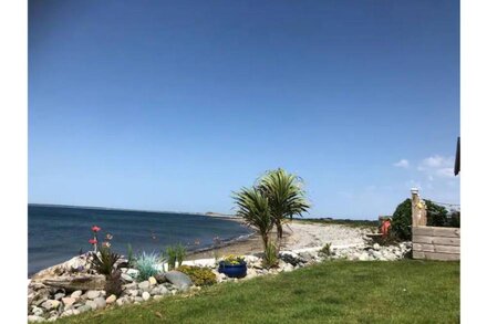 Stunning Sea front 'Beach Escape ’ in Snowdonia