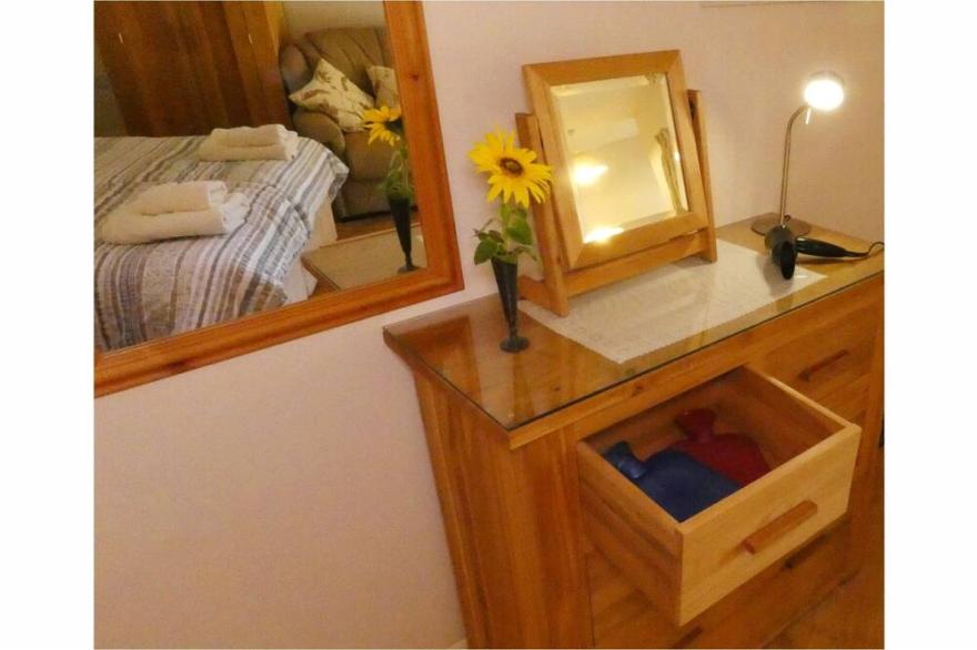 Studio Apartment set far from the madding crowd