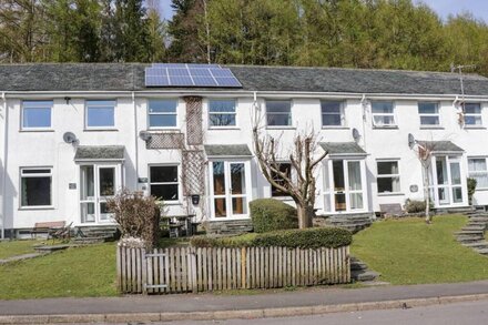 FELLSIDE VIEW, pet friendly, with a garden in Chapel Stile