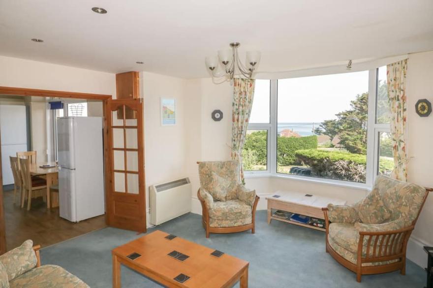 4 Star Apartments With Balcony & Stunning Sea Views