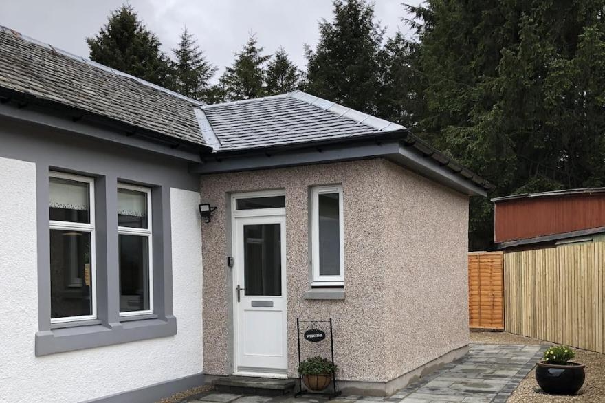Braeaig Is A Modern, Well Equipped Two Bedroom Bungalow In The Heart Of Brodick