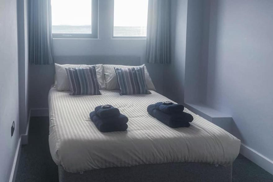 No 6 Ocean Cabins - Saundersfoot Harbour