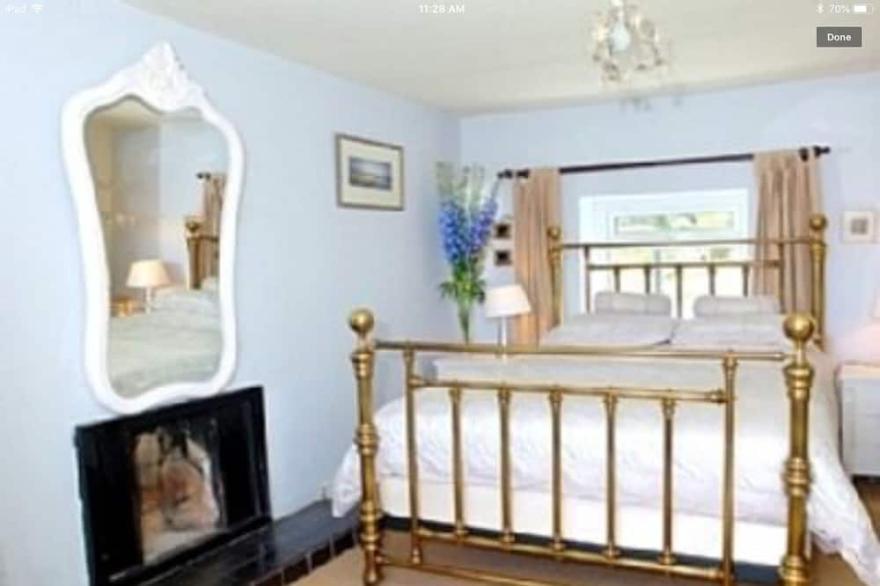 Coastal cottage , historic and award winning, absolute ocean front rural glens