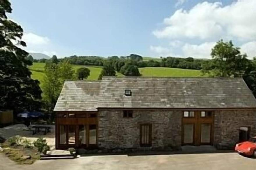 Riverbank Barn Conversion (dated 1770) Offers Luxury Accommodation  15 People