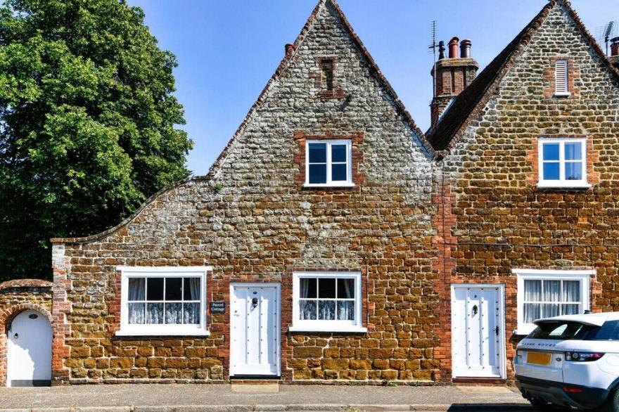 Parcel Cottage - Two Bedroom House, Sleeps 4