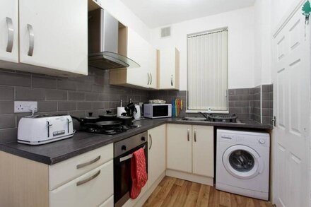 2 bedroom house near the centre of Leeds