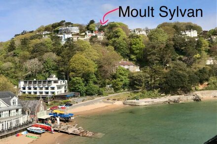 Moult Sylvan, Stunning Shabby-Chic Holiday Home - Stunning Sea Views