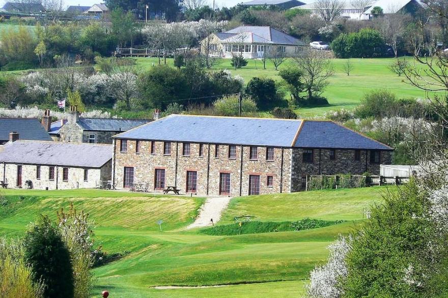 2 Bed Cornish Property With Stunning Sea Views Situated On Porthpean Golf Course