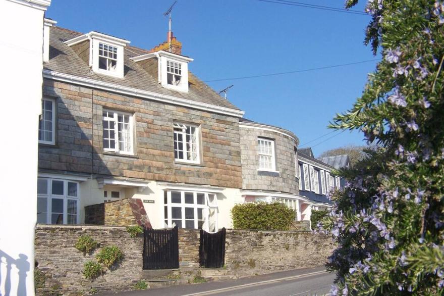 Attractive 3 Storey Holiday Cottage Overlooking The River Camel In Rock, Slps8-9