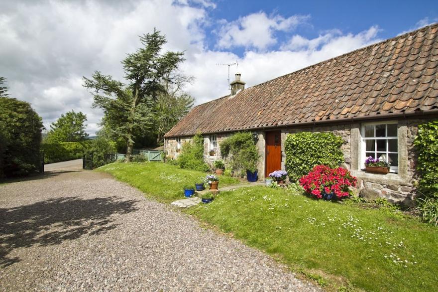 Beautiful, Detatched 300 Year Old, Fully Renovated Cottage With Country Views