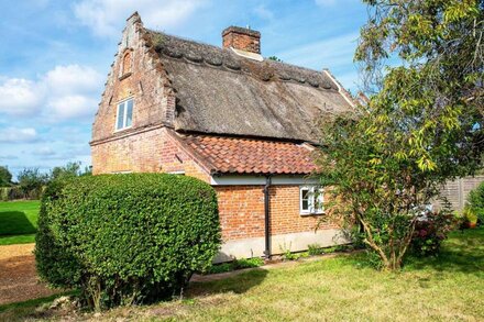 Thatch Cottage - A luxury Norfolk hideaway