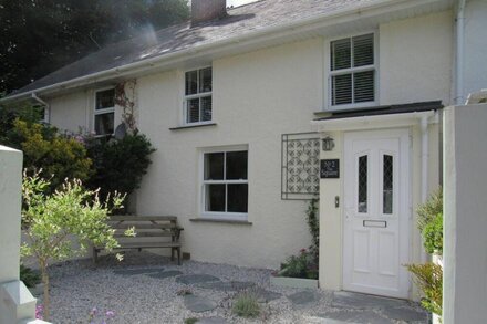 Beautiful 19th Century 3 Bed cottage in the heart of St Teath village