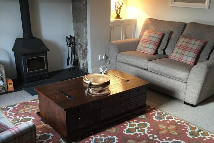 A cosy and tastefully decorated cottage in the centre of Ballater.