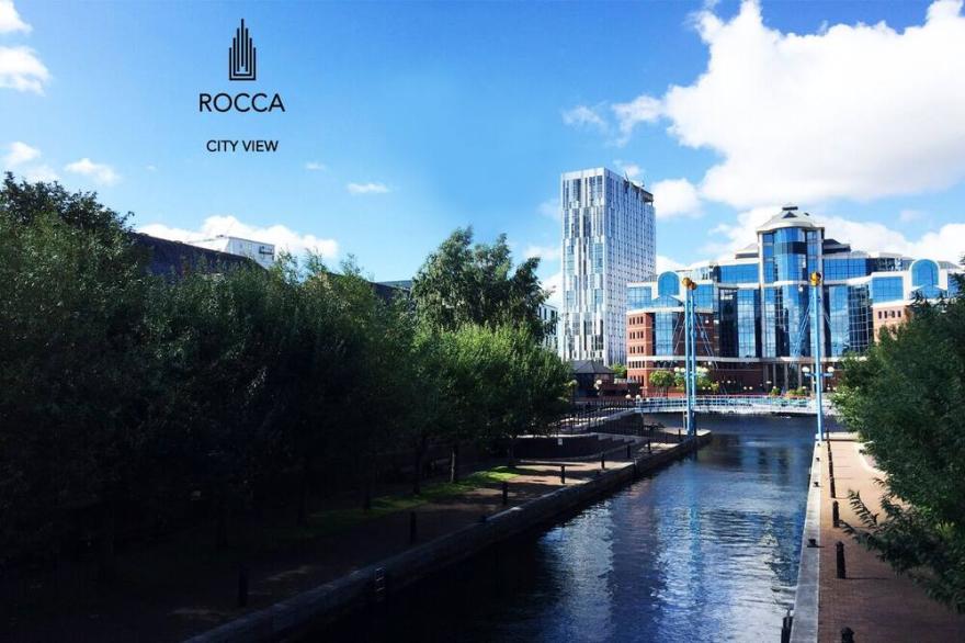 Salford Quays, Manchester Studio Apartment (Double Bed and Ki