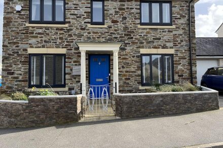 Stunning Near Coastal Detached House in St Agnes Cornwall mins coast & village