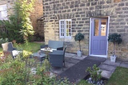 Stunning listed 1750 cottage  in Harewood village near Harrogate & countryside