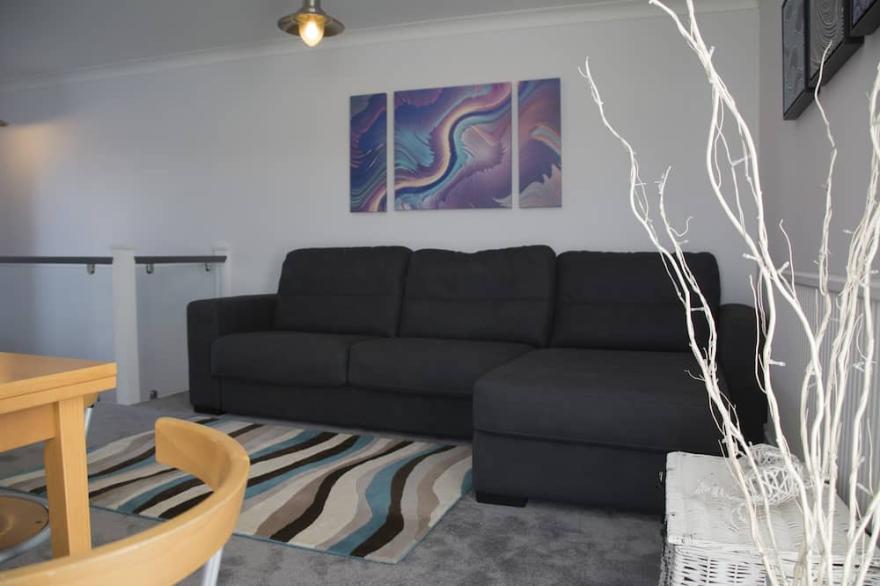 Waterfront Cottage Fantastic Sea & River Medina Views From All Aspects