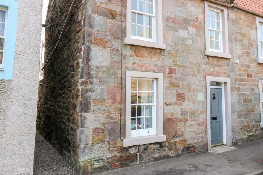 16 WESTGATE SOUTH, Family Friendly, Country Holiday Cottage In Crail