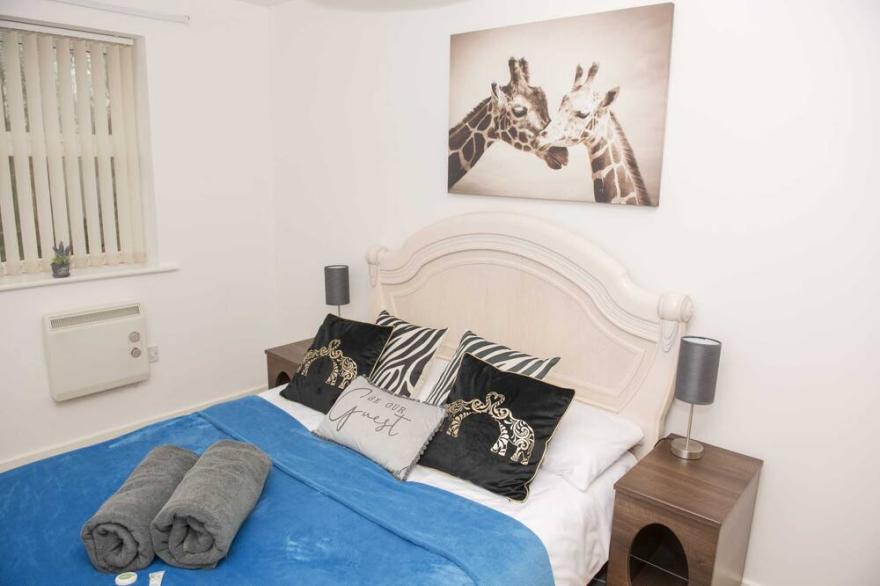 Patton Place - 1 Bedroom Apartment, Sleeps 4. Great Sankey, Warrington. High Spe