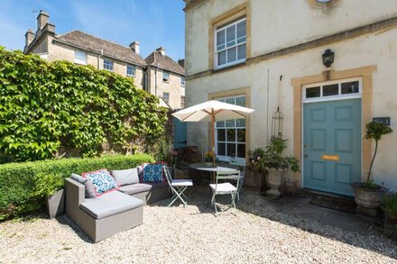 Cosy 2 Bed Mews House (1) In Central Cirencester In The Cotswolds, England