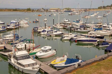 Bembridge Harbour 4 Bedroom Holiday Home With Great Marina And Sea Views.