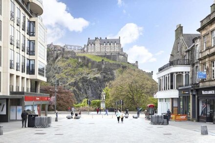 ALTIDO Elegant New Town Flat near Princes Street