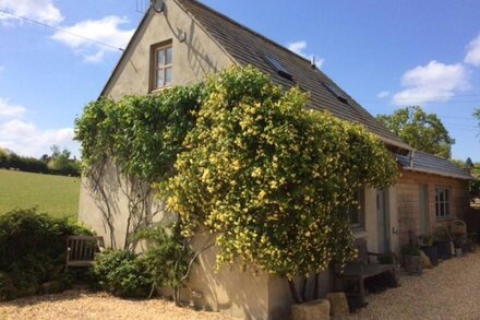 The Annexe, quintessentially English, but with a French/Moroccan flavour.