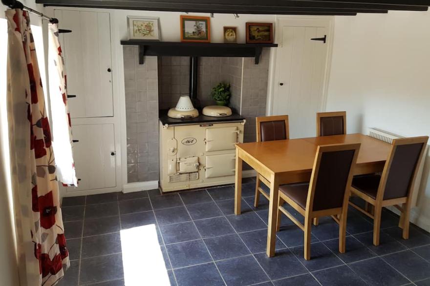 The Cottage is perfectly positioned for a great stay in Cornwall