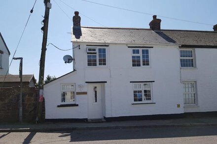 The Cottage is perfectly positioned for a great stay in Cornwall