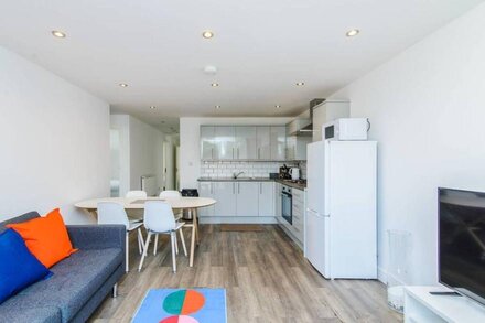 Short Stay Bristol - Mina A Apartment