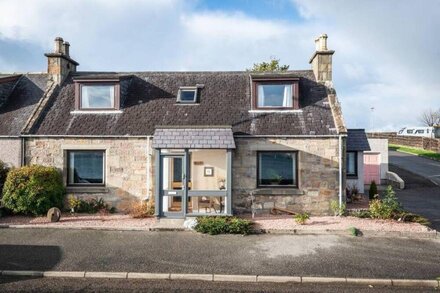 Highland 'Home from Home' with panoramic view of Cromarty Firth