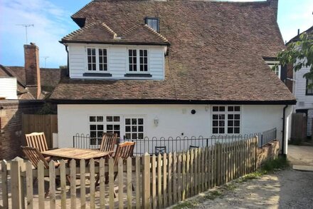 16th Century Former Alehouse