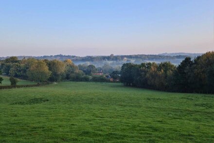 Beautiful Renovated Loft Room on Working Farm