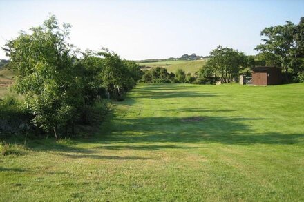 The Old Dairy -  a coastal that sleeps 2 guests  in 1 bedroom