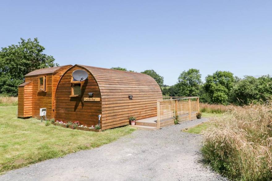 EMBDEN POD AT BANWY GLAMPING, Pet Friendly In Llanfair Caereinion