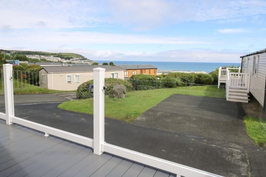 THE POTTING SHED, Family Friendly, With A Garden In New Quay