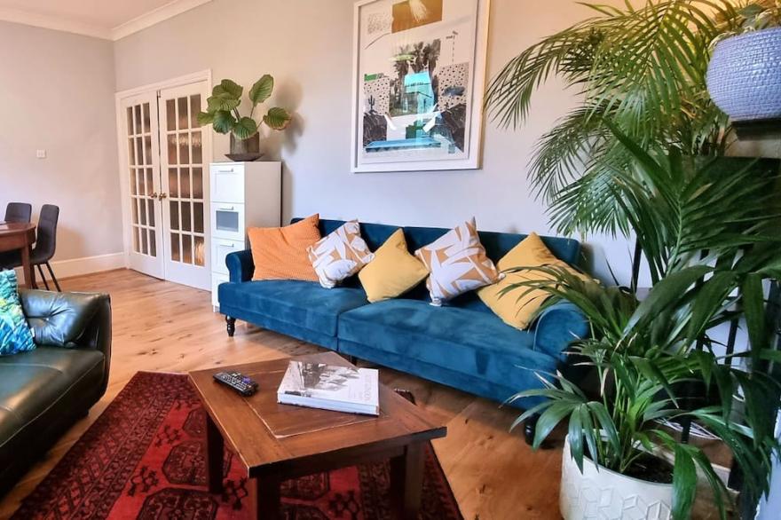 Duplex Apartment with roof terrace in quiet tree lined street.