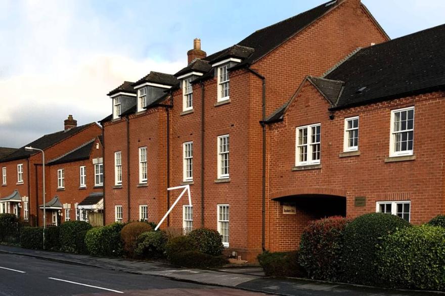 Lichfield 2-Bed Whole Apartment