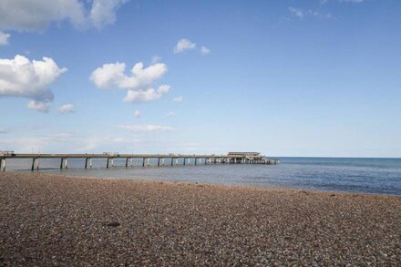 POPPY COTTAGE, family friendly, country holiday cottage in Deal