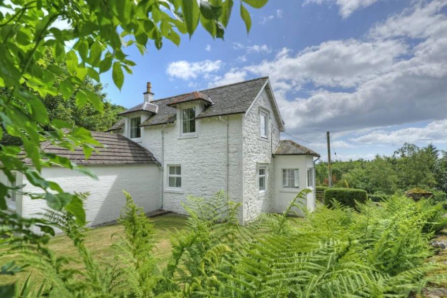 Characterful Stone Cottage In Its Own Fully Enclosed Garden. No Neighbours!