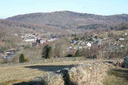 Jazzberry Cottage in the heart of South Lakeland