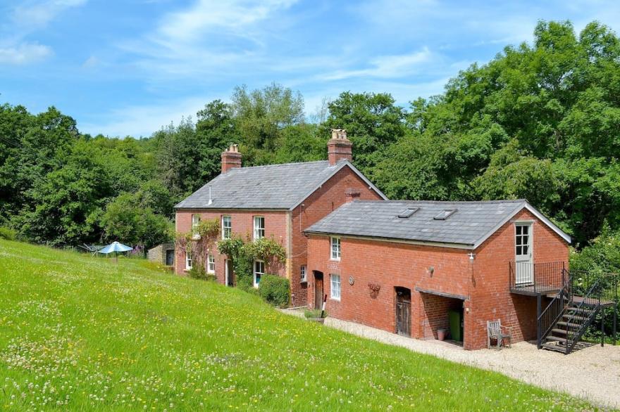4 bedroom accommodation in Newton St Margarets