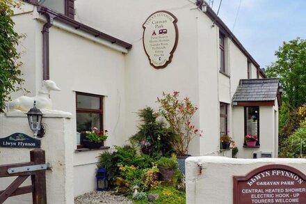 4 bedroom accommodation in Y Ffôr, near Pwllheli