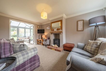 Lantern Cottage is a lovely welcoming detached property, with all the practicalities you need for a