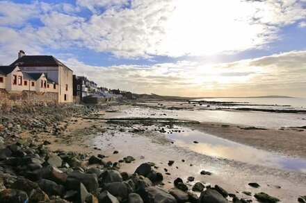 A stunning 3 bedroomed house with a commanding view over the harbour of Lower Largo