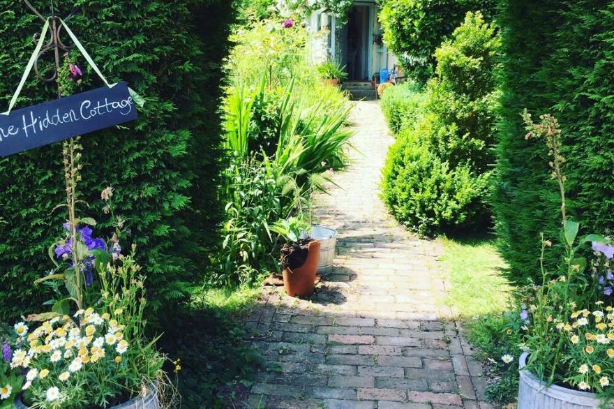 The ‘Hidden Cottage’,  A Quiet Country Retreat, Overlooking Field S And Gardens.