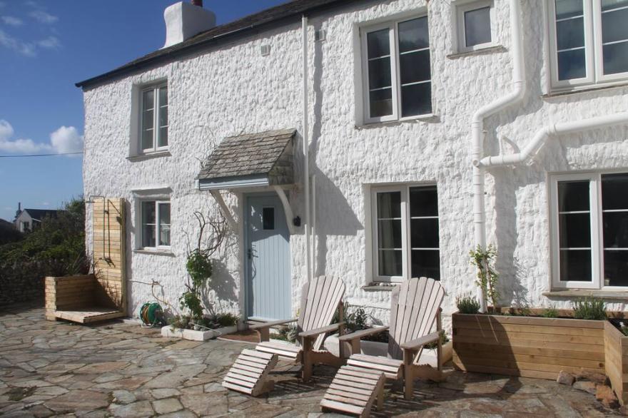 Beautiful Holiday Home In North Cornwall With Sea Views