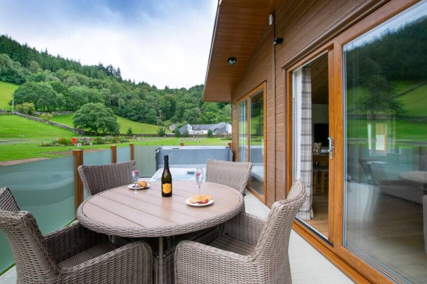 Llyn Brenig Lodge - Two Bedroom House, Sleeps 4